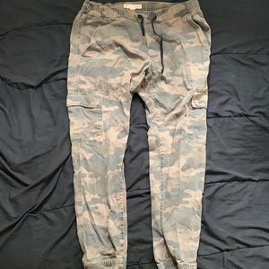 Mens Camouflage Joggers- medium